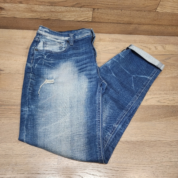 DKNY Jeans Womens Distressed Bowery Boyfriend Jeans -SZ 6 - Picture 1 of 7